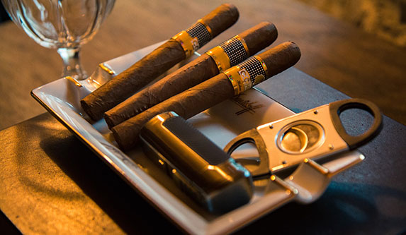  cigares premium tendance en 2024 davidoff winston churchill 